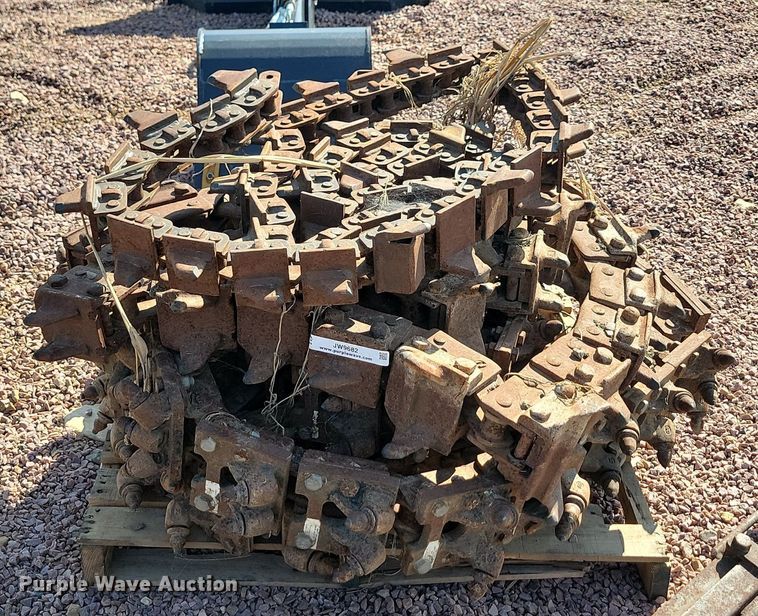 image for item JW9682 (5) trencher chains