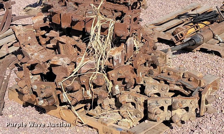 image for item JW9682 (5) trencher chains