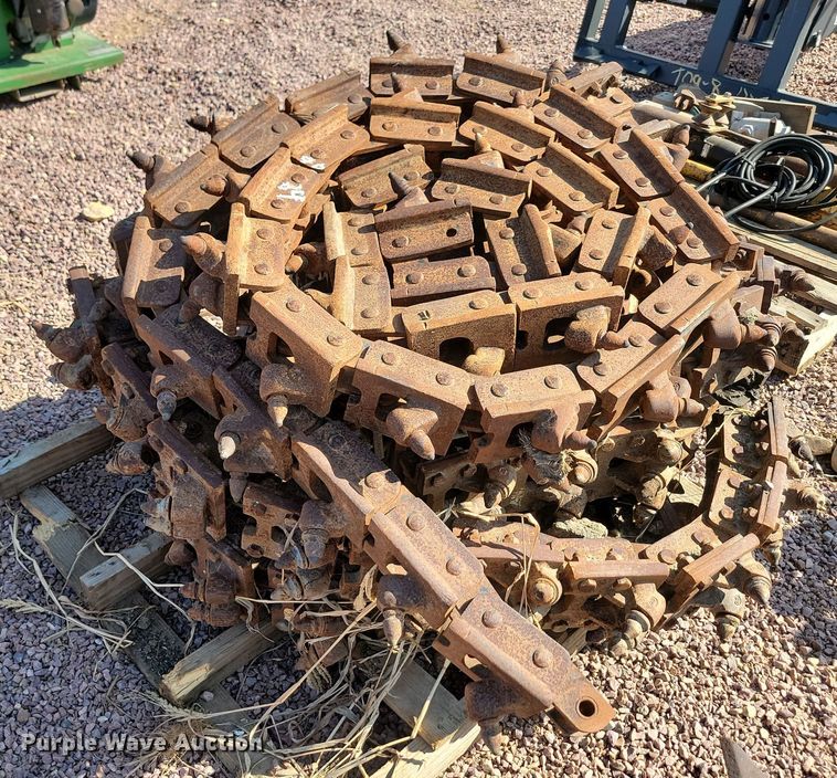 image for item JW9684 (4) trencher chains