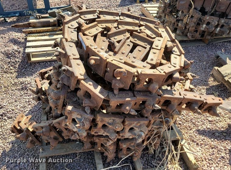 image for item JW9684 (4) trencher chains