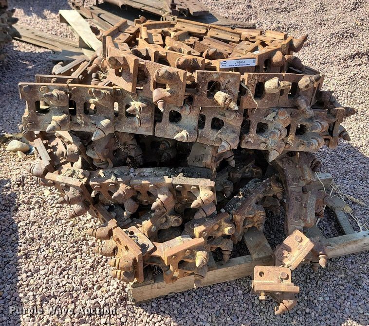 image for item JW9684 (4) trencher chains