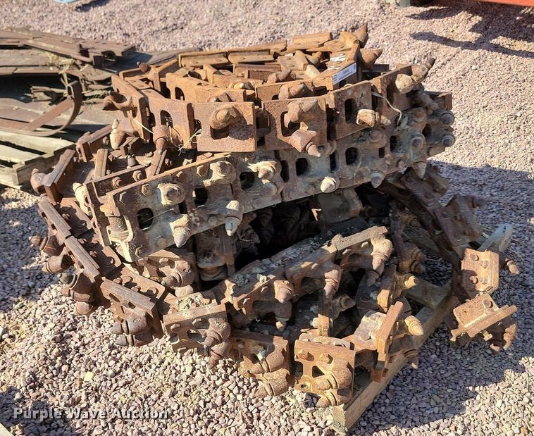 image for item JW9684 (4) trencher chains