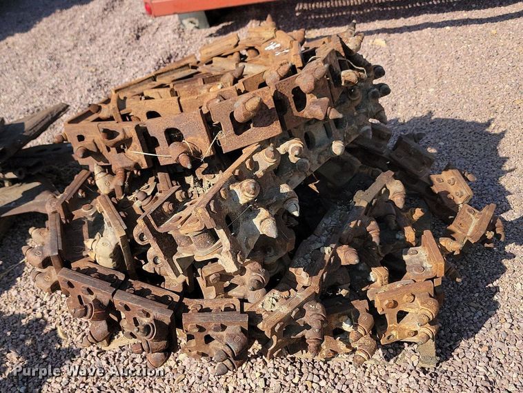 image for item JW9684 (4) trencher chains