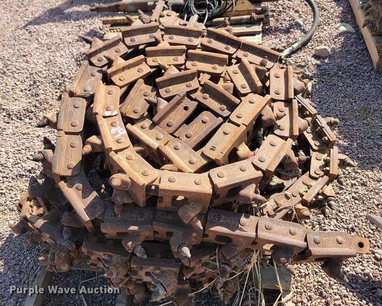 image for item JW9684 (4) trencher chains