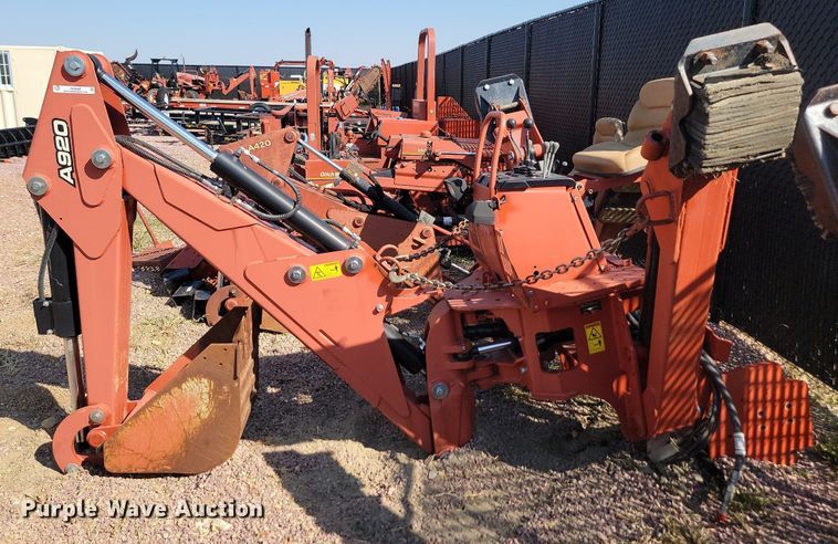 image for item JW9689 2015 Ditch Witch A920  backhoe