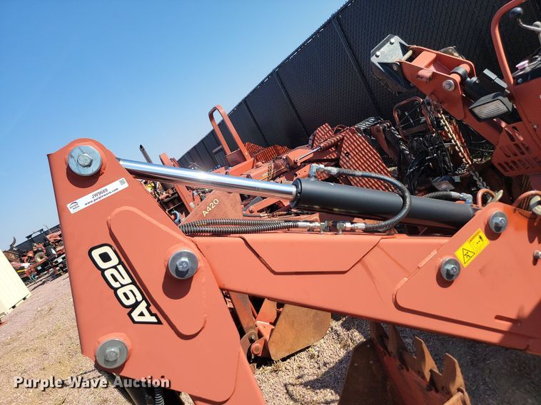 image for item JW9689 2015 Ditch Witch A920  backhoe