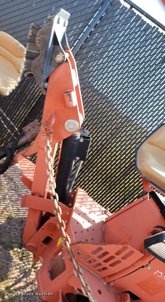 image for item JW9689 2015 Ditch Witch A920  backhoe