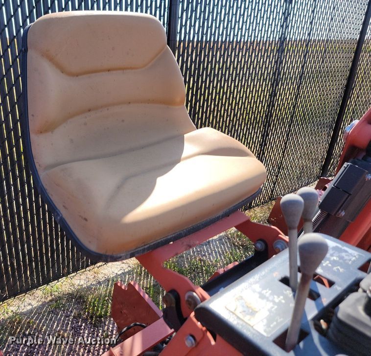 image for item JW9689 2015 Ditch Witch A920  backhoe