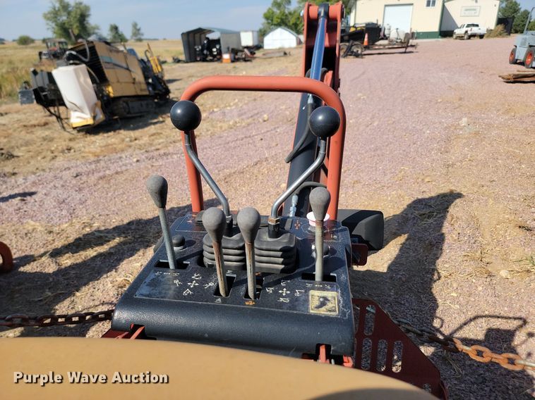 image for item JW9689 2015 Ditch Witch A920  backhoe