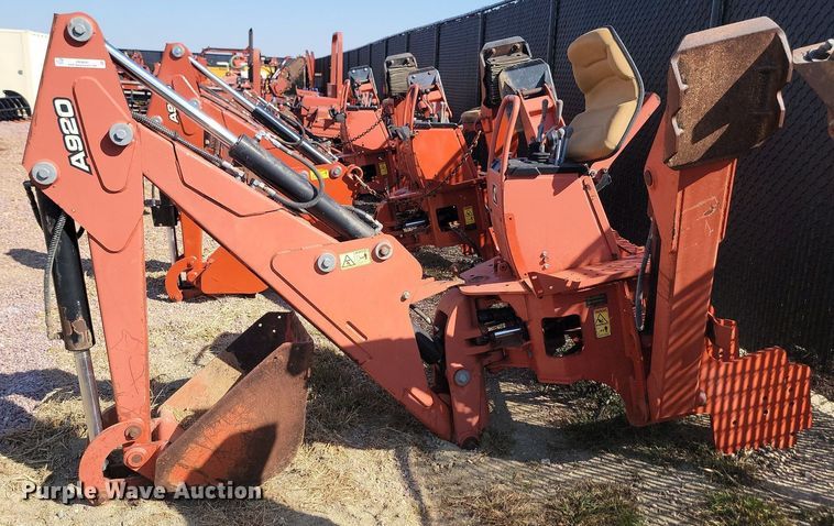 image for item JW9691 2015 Ditch Witch A920  backhoe