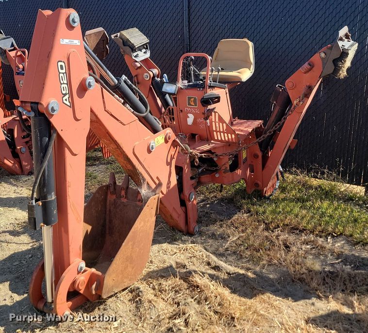 image for item JW9692 2015 Ditch Witch A920  backhoe