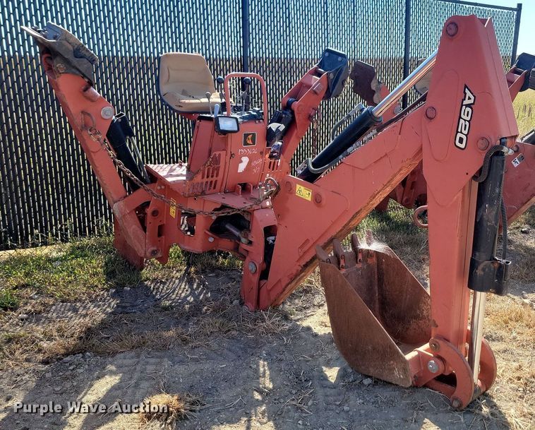 image for item JW9692 2015 Ditch Witch A920  backhoe