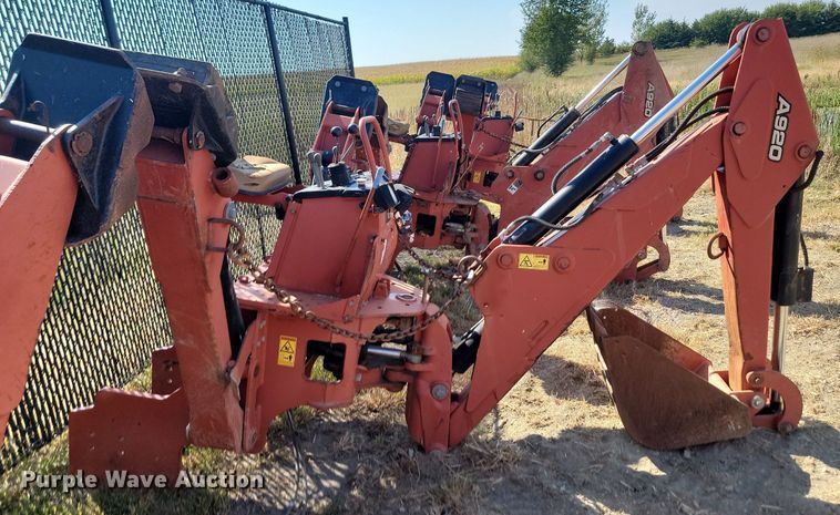 image for item JW9692 2015 Ditch Witch A920  backhoe