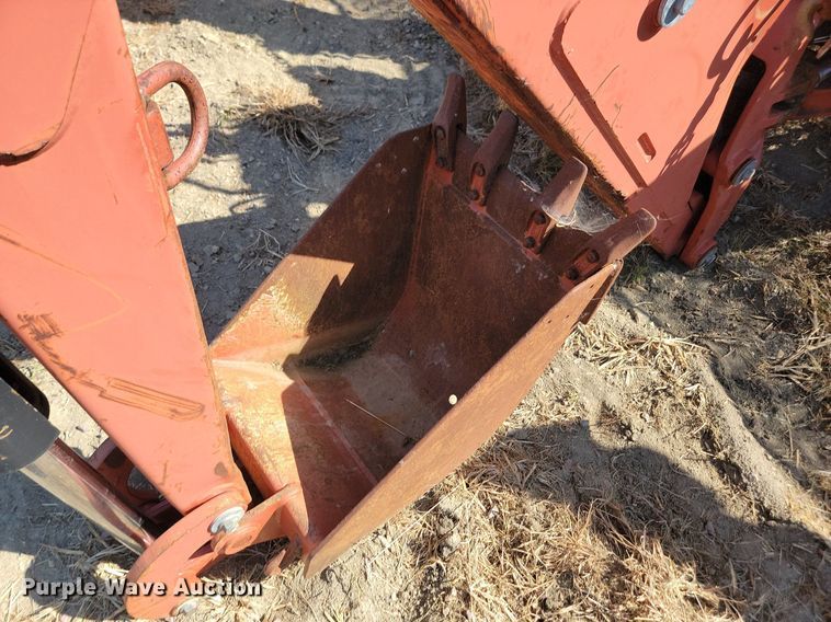 image for item JW9692 2015 Ditch Witch A920  backhoe