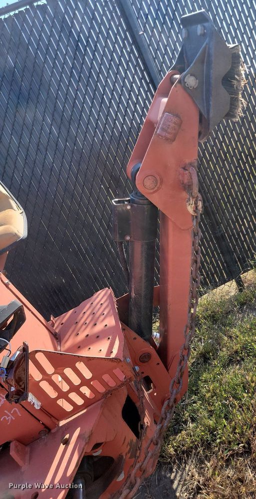 image for item JW9692 2015 Ditch Witch A920  backhoe