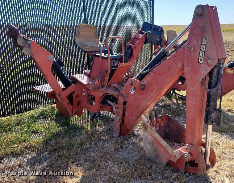 image for item JW9693 2011 Ditch Witch A920  backhoe