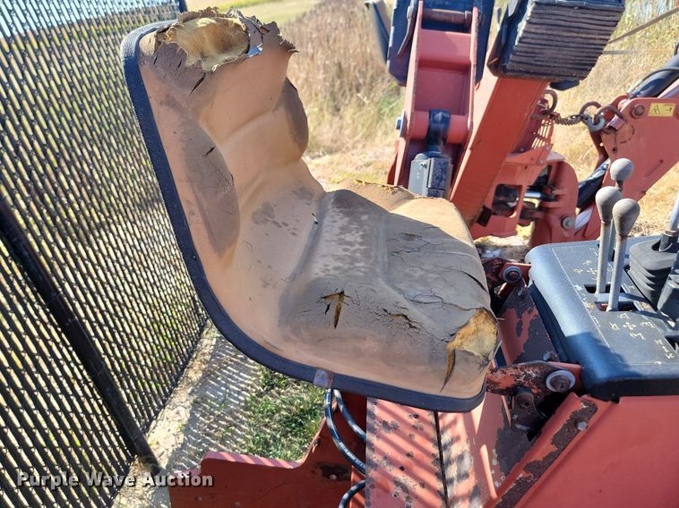 image for item JW9693 2011 Ditch Witch A920  backhoe