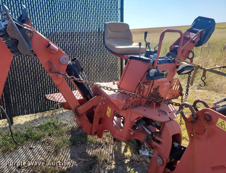 image for item JW9694 2015 Ditch Witch A920  backhoe