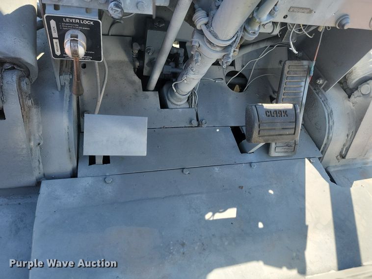 image for item JW9695 Clark  forklift