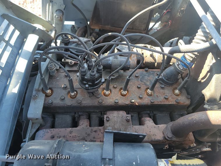 image for item JW9695 Clark  forklift