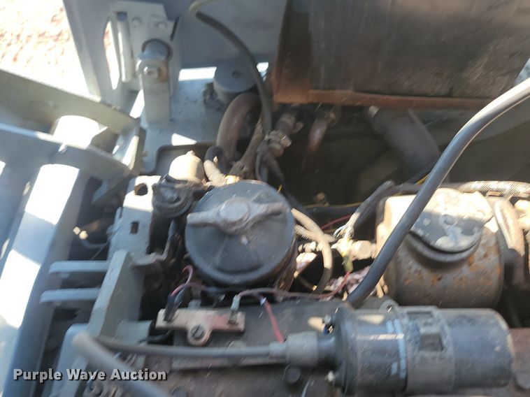 image for item JW9695 Clark  forklift