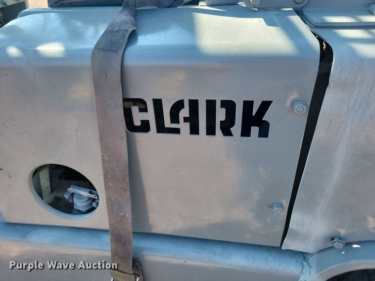image for item JW9695 Clark  forklift