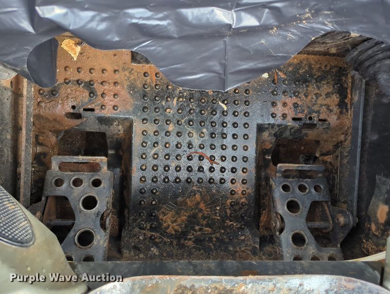 image for item KB9364 2014 Bobcat T770 tracked skid steer loader