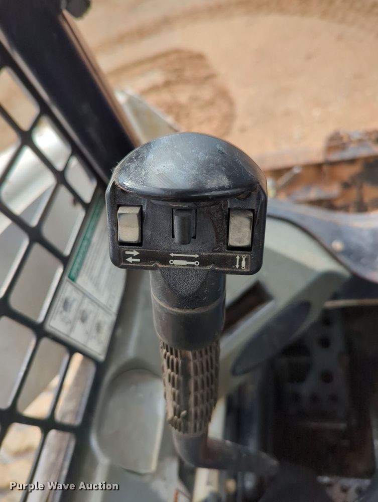 image for item KB9364 2014 Bobcat T770 tracked skid steer loader