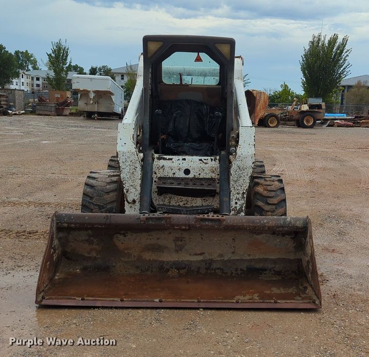 image for item KB9376 2010 Bobcat S300 skid steer loader