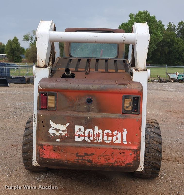 image for item KB9376 2010 Bobcat S300 skid steer loader