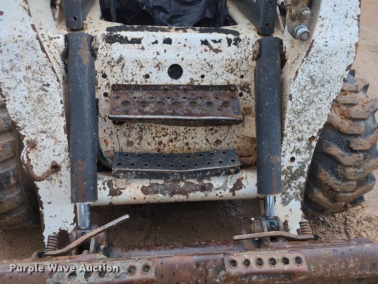 image for item KB9376 2010 Bobcat S300 skid steer loader