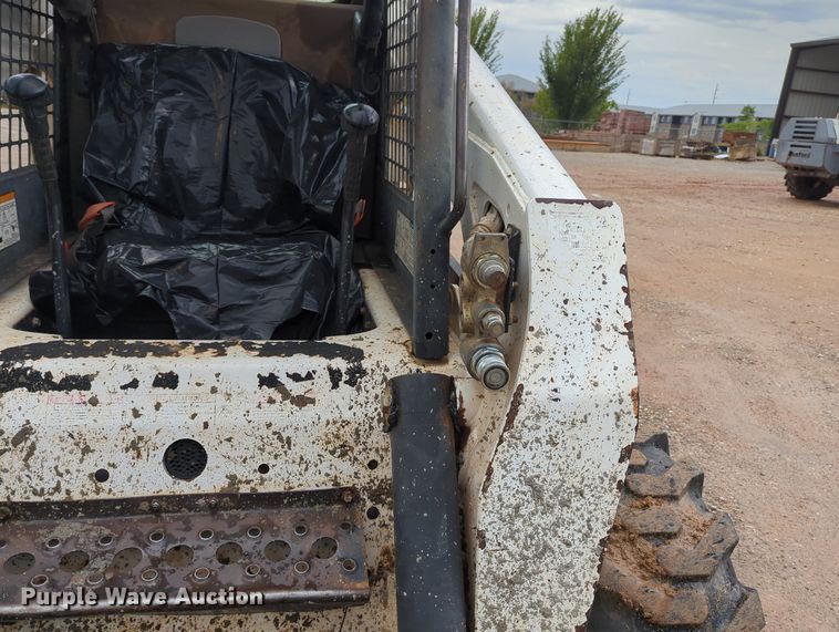 image for item KB9376 2010 Bobcat S300 skid steer loader