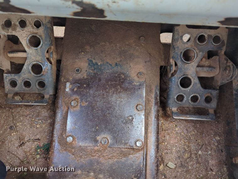 image for item KB9376 2010 Bobcat S300 skid steer loader