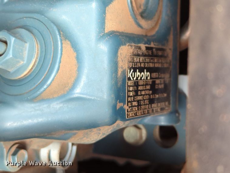 image for item KB9376 2010 Bobcat S300 skid steer loader