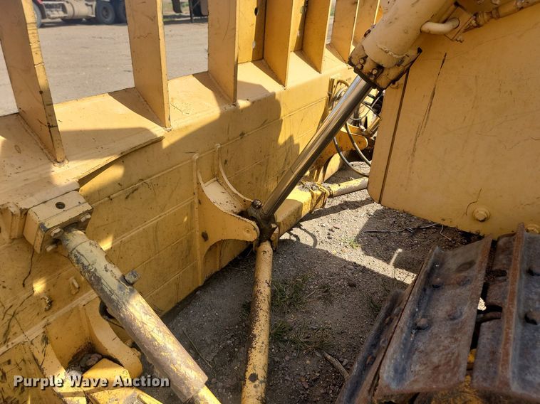 image for item KS9133 1990 John Deere 850B  dozer