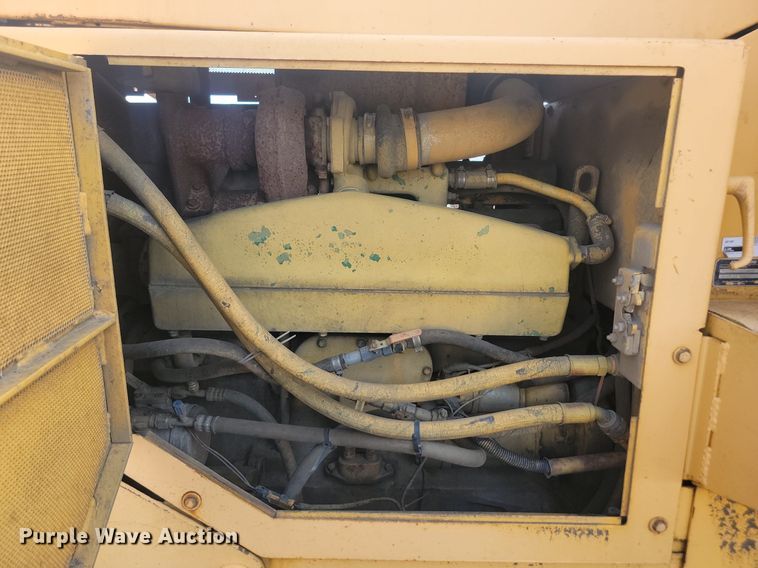 image for item KS9133 1990 John Deere 850B  dozer