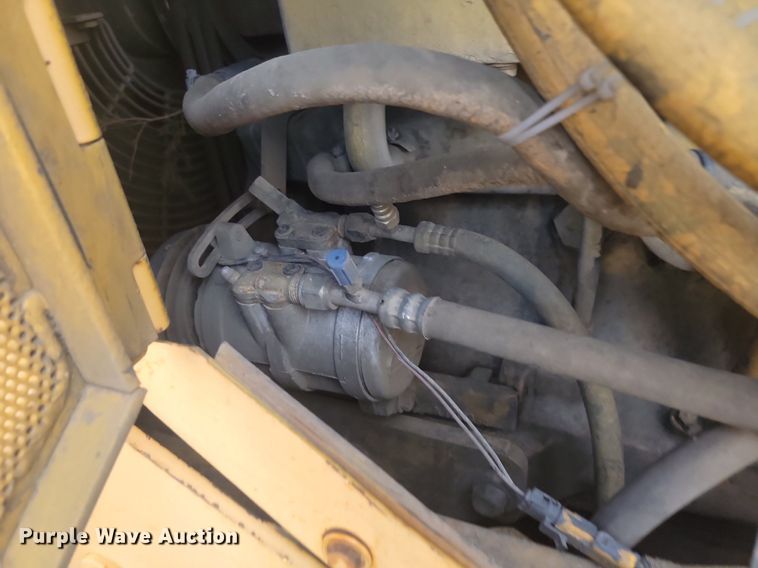 image for item KS9133 1990 John Deere 850B  dozer