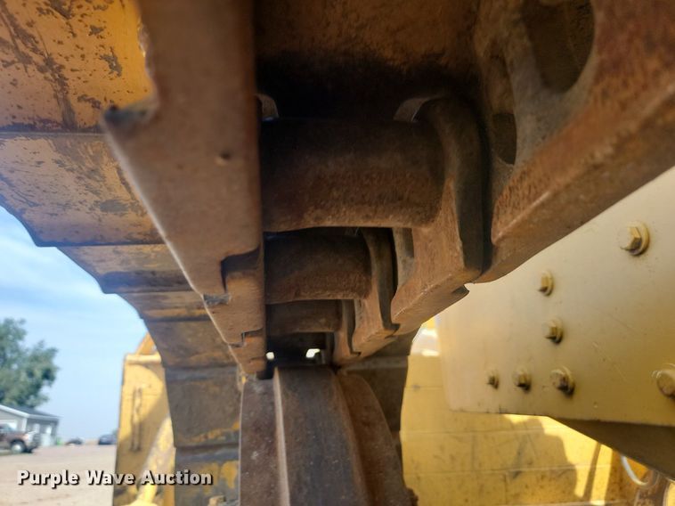 image for item KS9133 1990 John Deere 850B  dozer