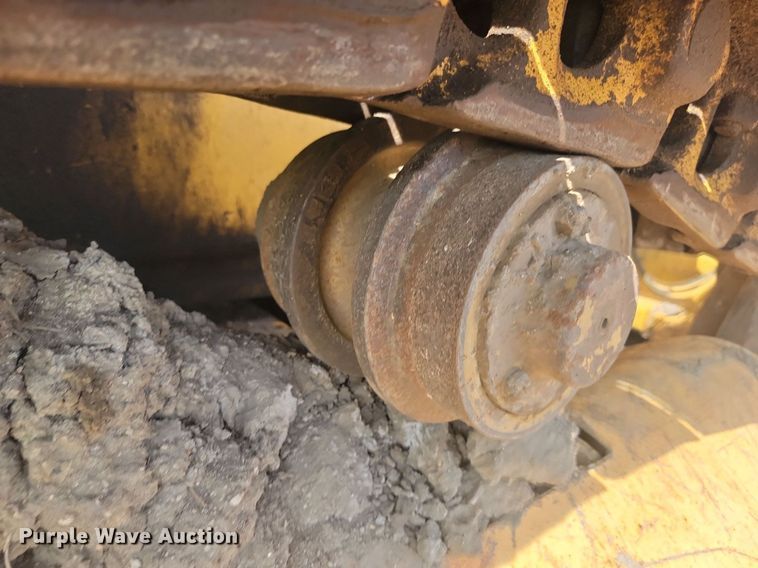 image for item KS9133 1990 John Deere 850B  dozer