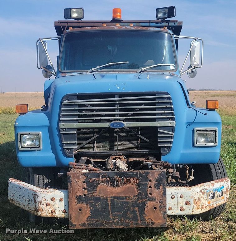 image for item KS9136 1990 Ford L8000  dump truck