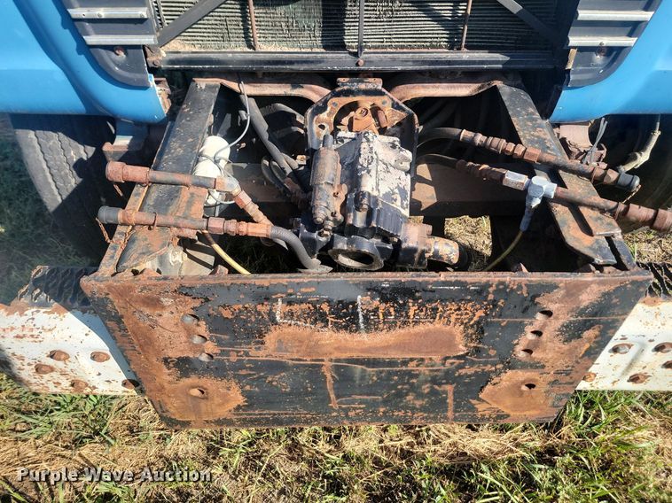 image for item KS9136 1990 Ford L8000  dump truck