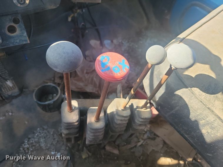 image for item KS9136 1990 Ford L8000  dump truck