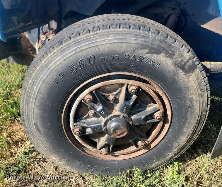 image for item KS9136 1990 Ford L8000  dump truck