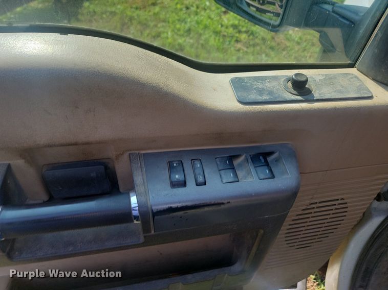 image for item KS9137 2011 Ford F250  Super Duty  Crew Cab pickup truck