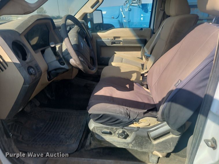 image for item KS9137 2011 Ford F250  Super Duty  Crew Cab pickup truck