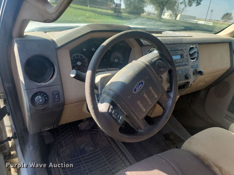 image for item KS9137 2011 Ford F250  Super Duty  Crew Cab pickup truck