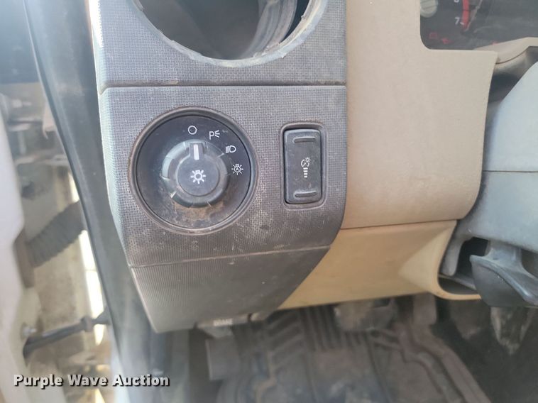 image for item KS9137 2011 Ford F250  Super Duty  Crew Cab pickup truck