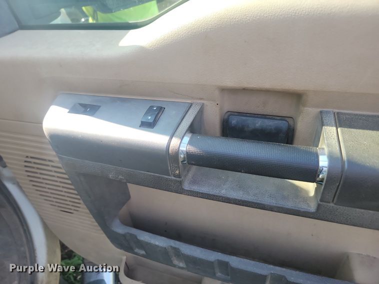 image for item KS9137 2011 Ford F250  Super Duty  Crew Cab pickup truck