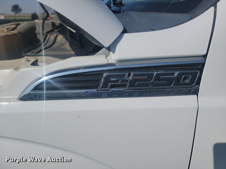 image for item KS9137 2011 Ford F250  Super Duty  Crew Cab pickup truck