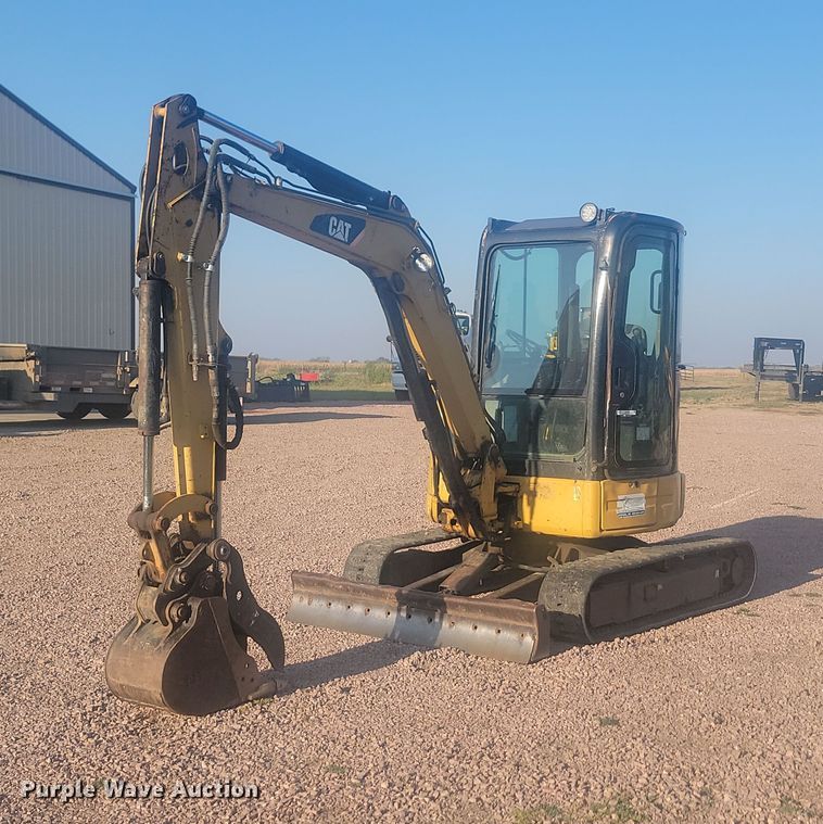 image for item KS9142 2007 Caterpillar 303.5C CR  mini excavator